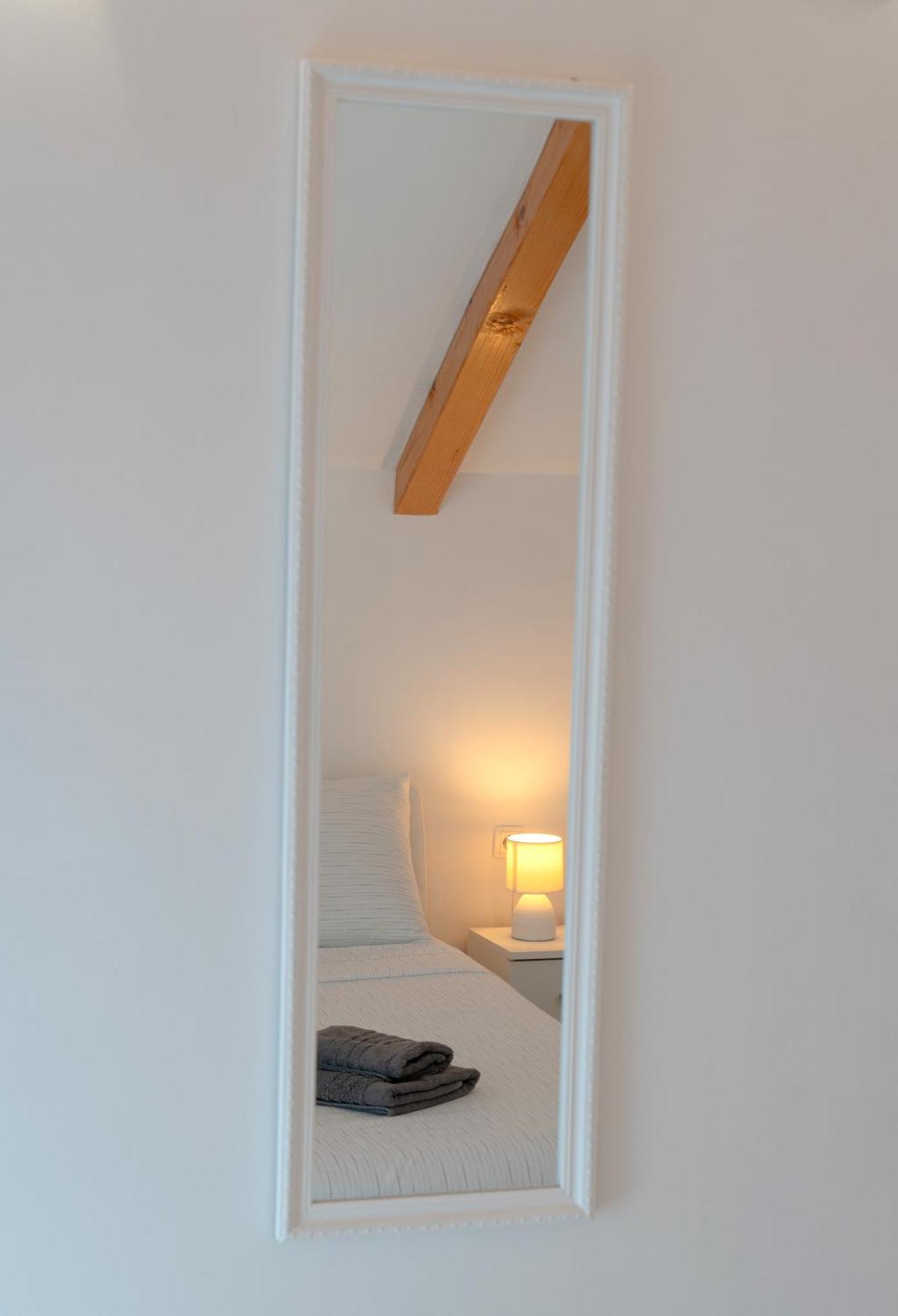 Apartments Srdanovic オミシュ エクステリア 写真