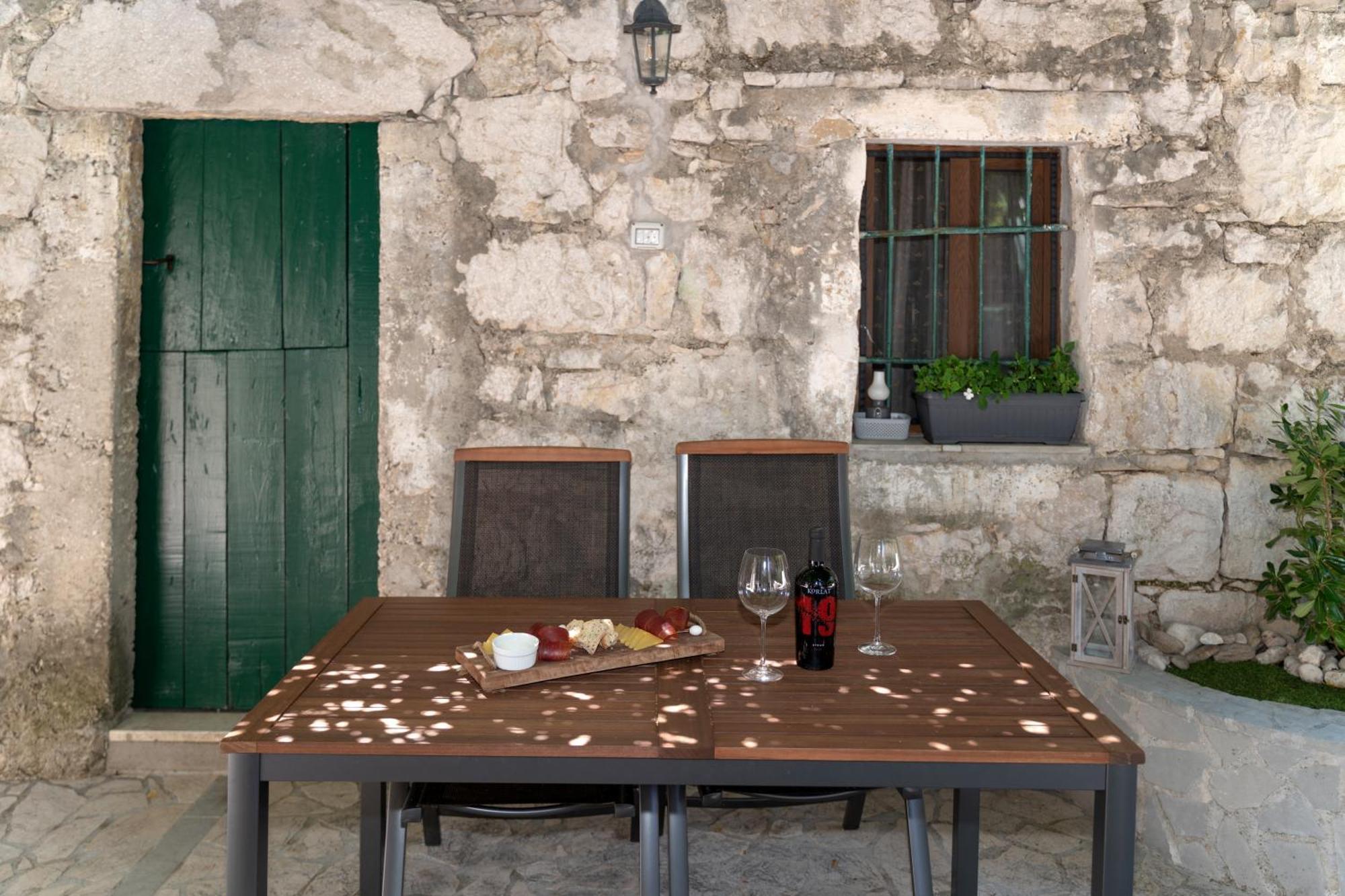 Apartments Srdanovic オミシュ エクステリア 写真