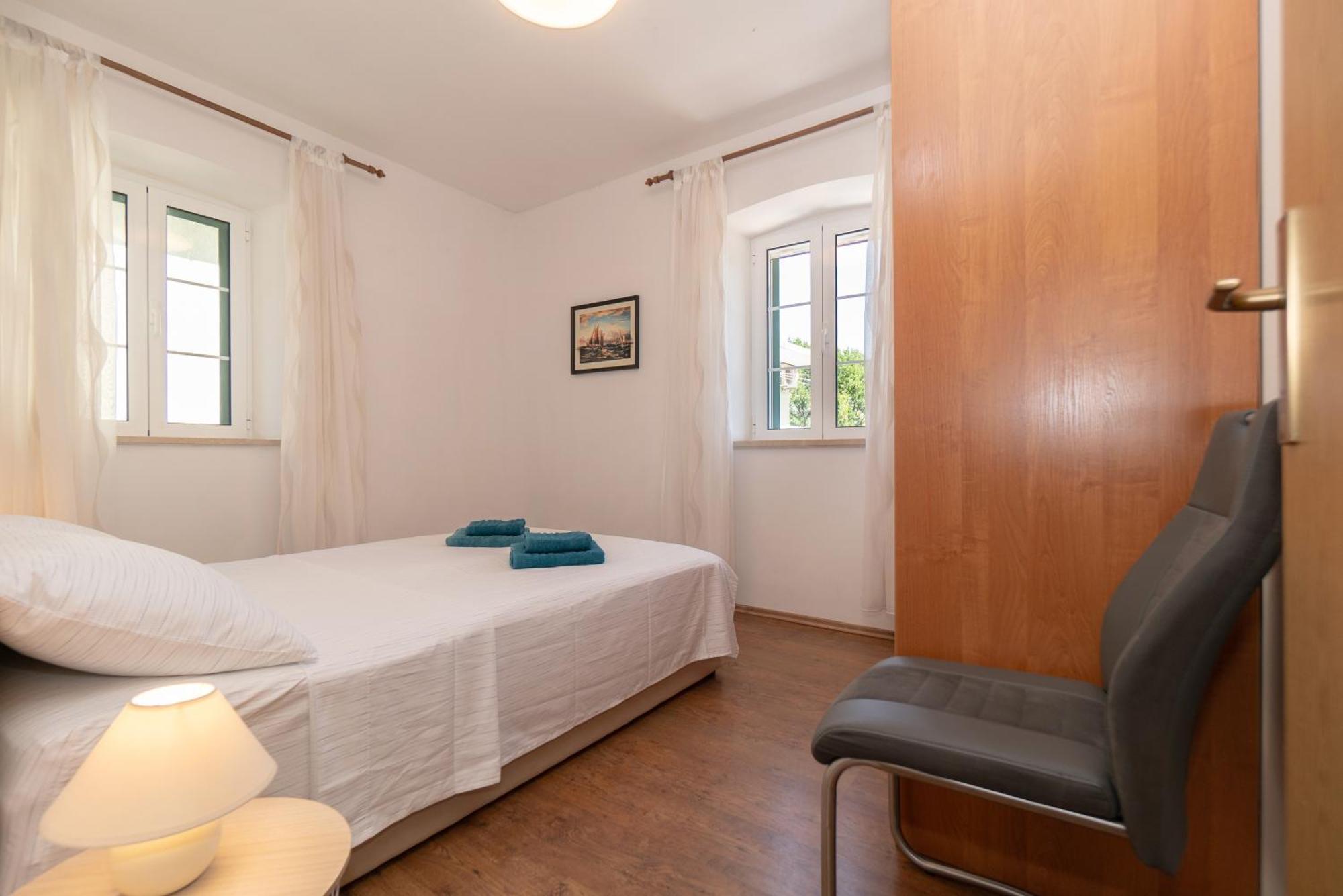 Apartments Srdanovic オミシュ エクステリア 写真