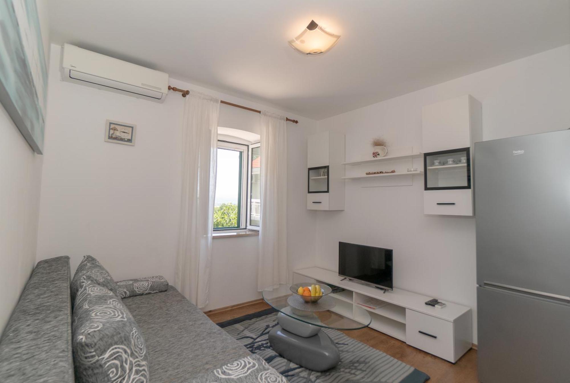 Apartments Srdanovic オミシュ エクステリア 写真